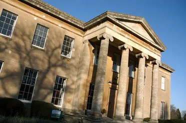 Leigh Court
Abbots Leigh