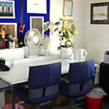 Hova House Office Suites
1 Hova Villas