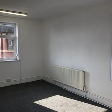 Crescent West Business Centre, 
2A Crescent West