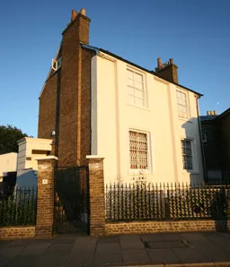 West End House, Lower Richmond Road - SW14
