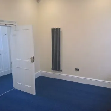 Grosvenor House
3 Chapel Street