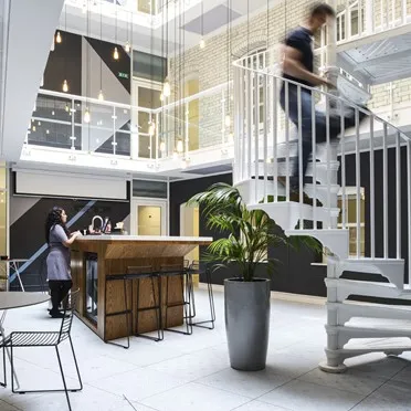 Q West,
Great West Road