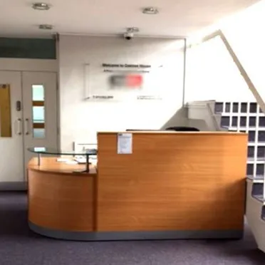 Oaktree House
408 Oakwood Lane