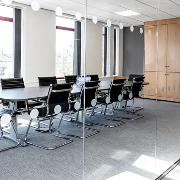 3 Alexandra Gate,
Ffordd Pengam