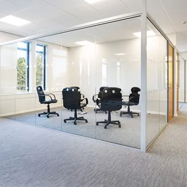 3 Alexandra Gate,
Ffordd Pengam