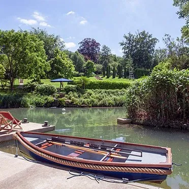 Box House
Bath Road
