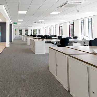 3 Alexandra Gate,
Ffordd Pengam