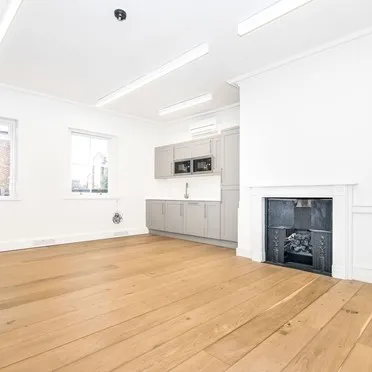 Holbrook House
34-38 Hill Rise