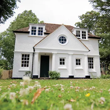 The Lodge, Thorncroft Drive - KT22