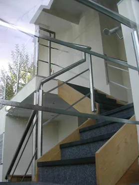 Willow Walk
8-11 Starts Hill Road