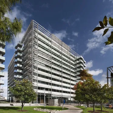 566 Chiswick High Road - W4