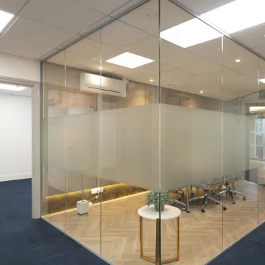 Lonsdale Gardens, 
High Street