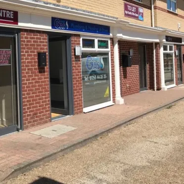 Connaught Mews
118-120 Connaught Ave