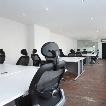 8A Great Newport Street