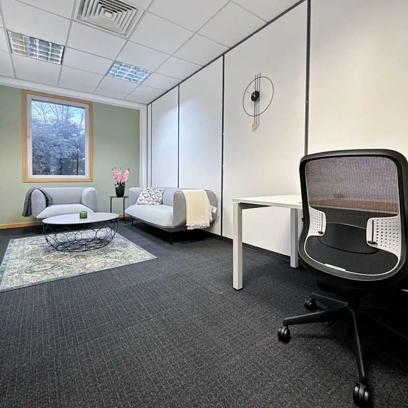 450 Bath Road,Longford, Heathrow