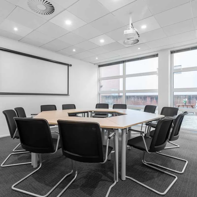 41 London Road,Castle Court