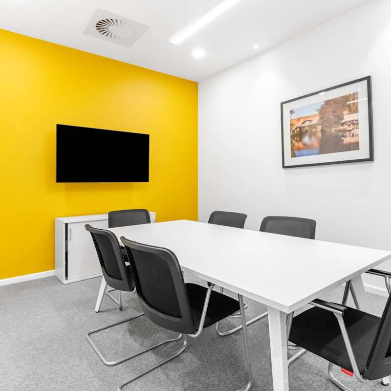 Guildford Business Park Road,Building 2