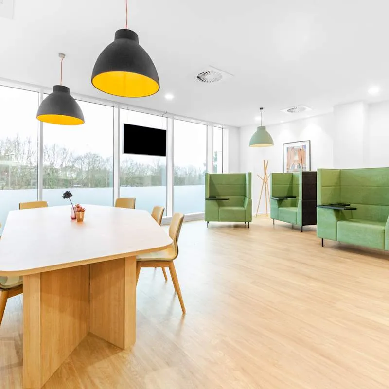 Guildford Business Park Road,Building 2