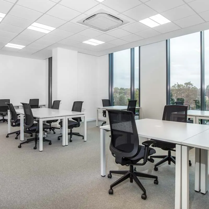 6 Sutton Plaza,Sutton Crt Rd