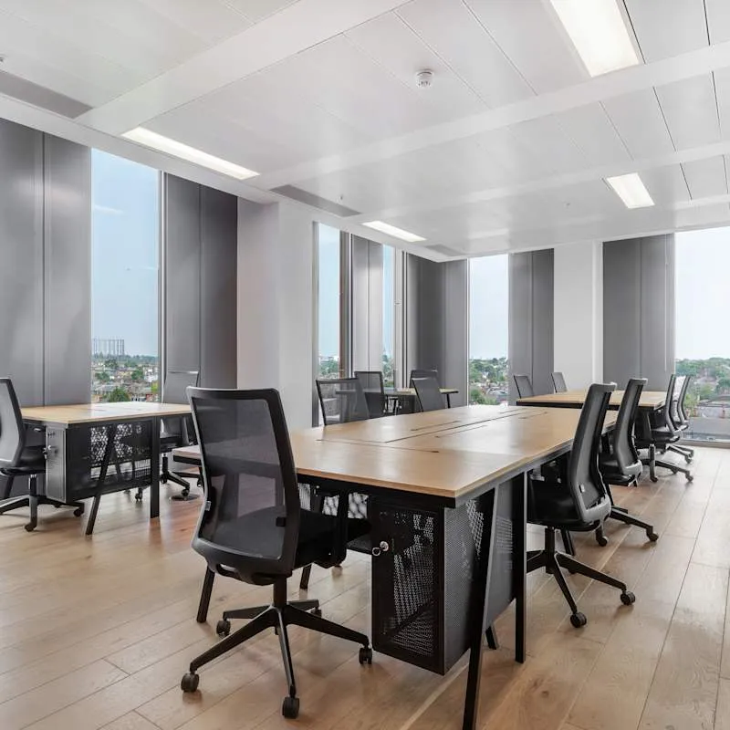 84 Wood Ln,,White City