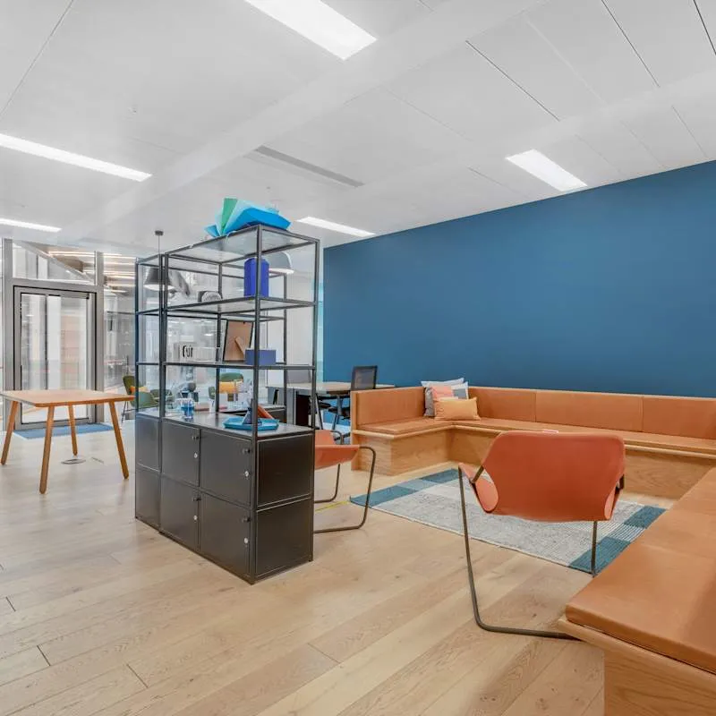 84 Wood Ln,,White City