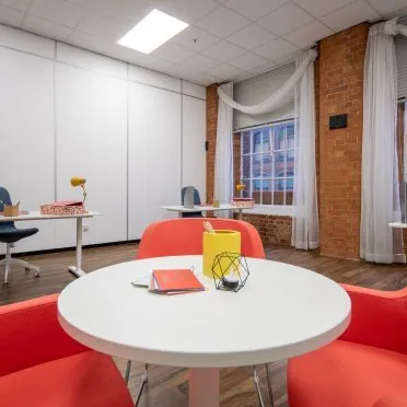 Arnold Business Centre
Brookfield Road