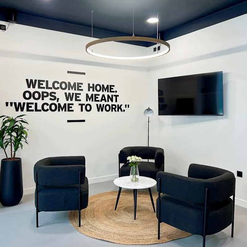 4-5 Victoria Square,I11