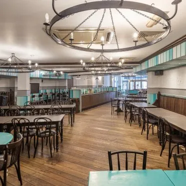 Metropolitan House, 
38-40 High Street