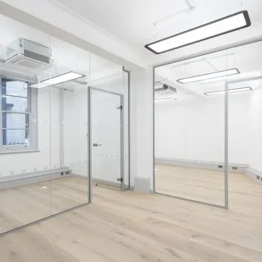 Lloyd's Avenue House
6 Lloyd's Avenue