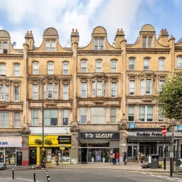 Metropolitan House, 
38-40 High Street