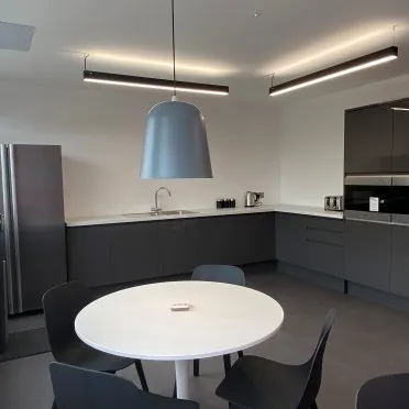 Plymouth House, 
Plymouth Road