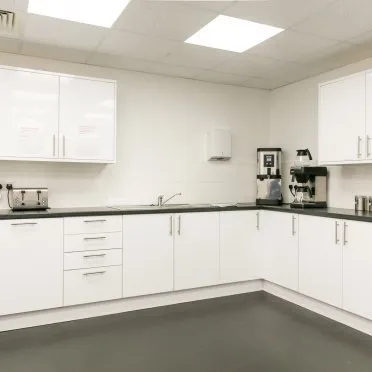 Pinnacle House Business Centre,
Newark Road